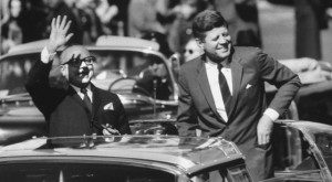 Rómulo Betancourt con Kennedy. / JOHN DOMINIS (TIME LIFE PICTURES/GETTY IMAGES)
