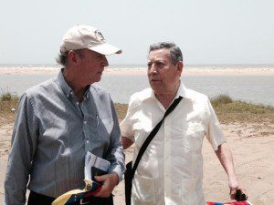Rafael Huizi Clavier y Héctor Pérez Marcano en Machurucuto el pasado 8 de mayo.