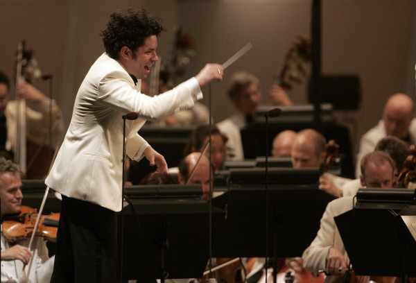 Gustavo Dudamel: una década redefiniendo el concepto de orquesta en Los Ángeles - Crysly Egaña