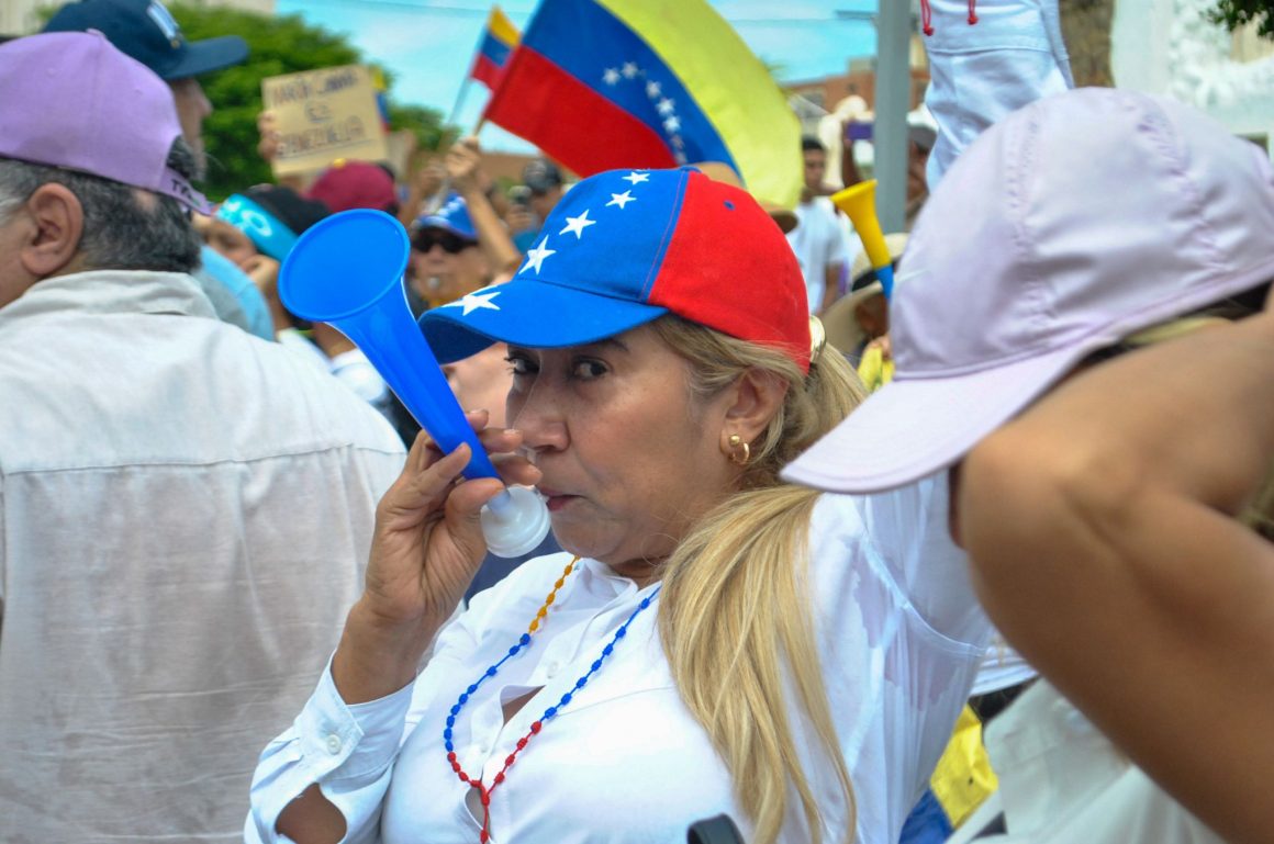 Feministas: Venezuela existe - Gisela Kozak Rovero