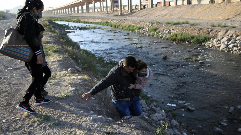 Los inmigrantes ilegales: la «solución final» de Trump - Trino Márquez