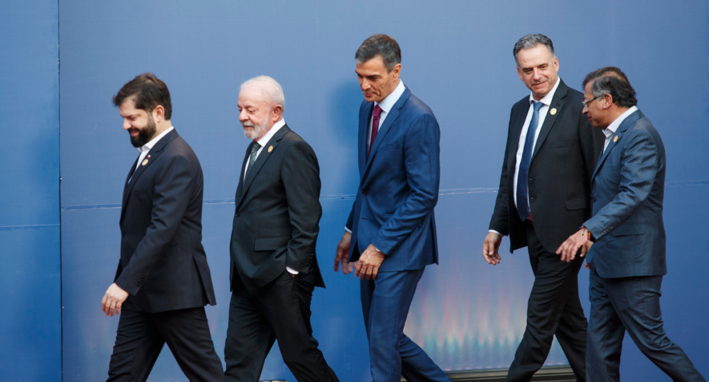 La cumbre progresista: Su deuda con la democracia - Trino Márquez