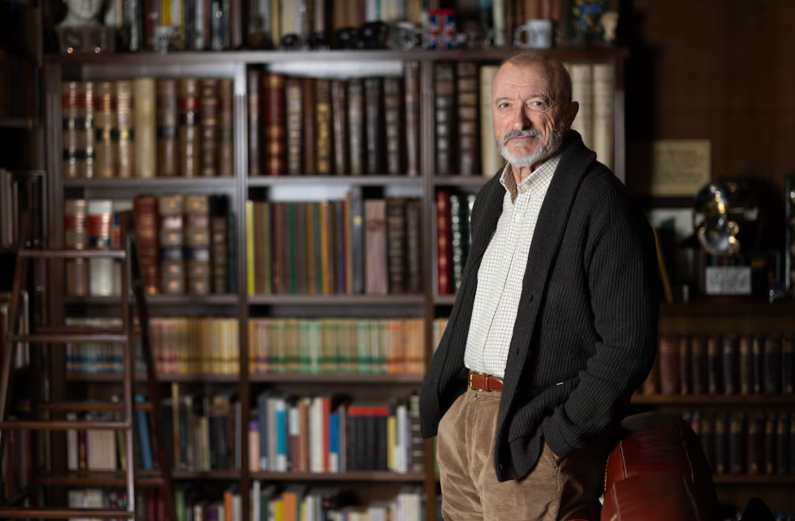 Arturo Pérez-Reverte, escritor: “La izquierda actual tiene una intolerancia maniquea, farisaica, oportunista, demagógica, extrema” - Pablo Guimón yJordi Amat