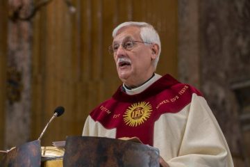 Father Arturo Sosa, superior general of the Society of Jesus, celebrates Mass at the Church of the Gesù in Rome on Oct. 16, 2016. (CNS photo/Don Doll, S.J.)